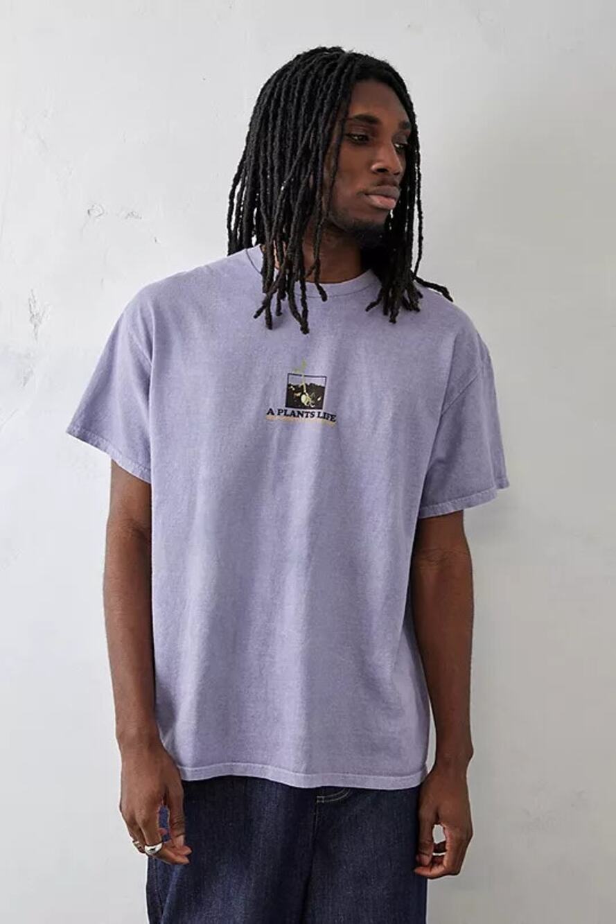 NWT Urban Outfitters BDG Lilac A Plants Life T-Shirt in Lilac size Large